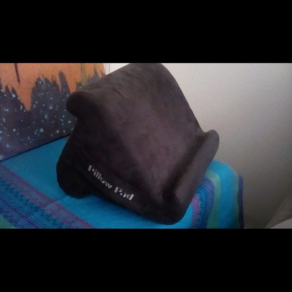 Laptop pillow